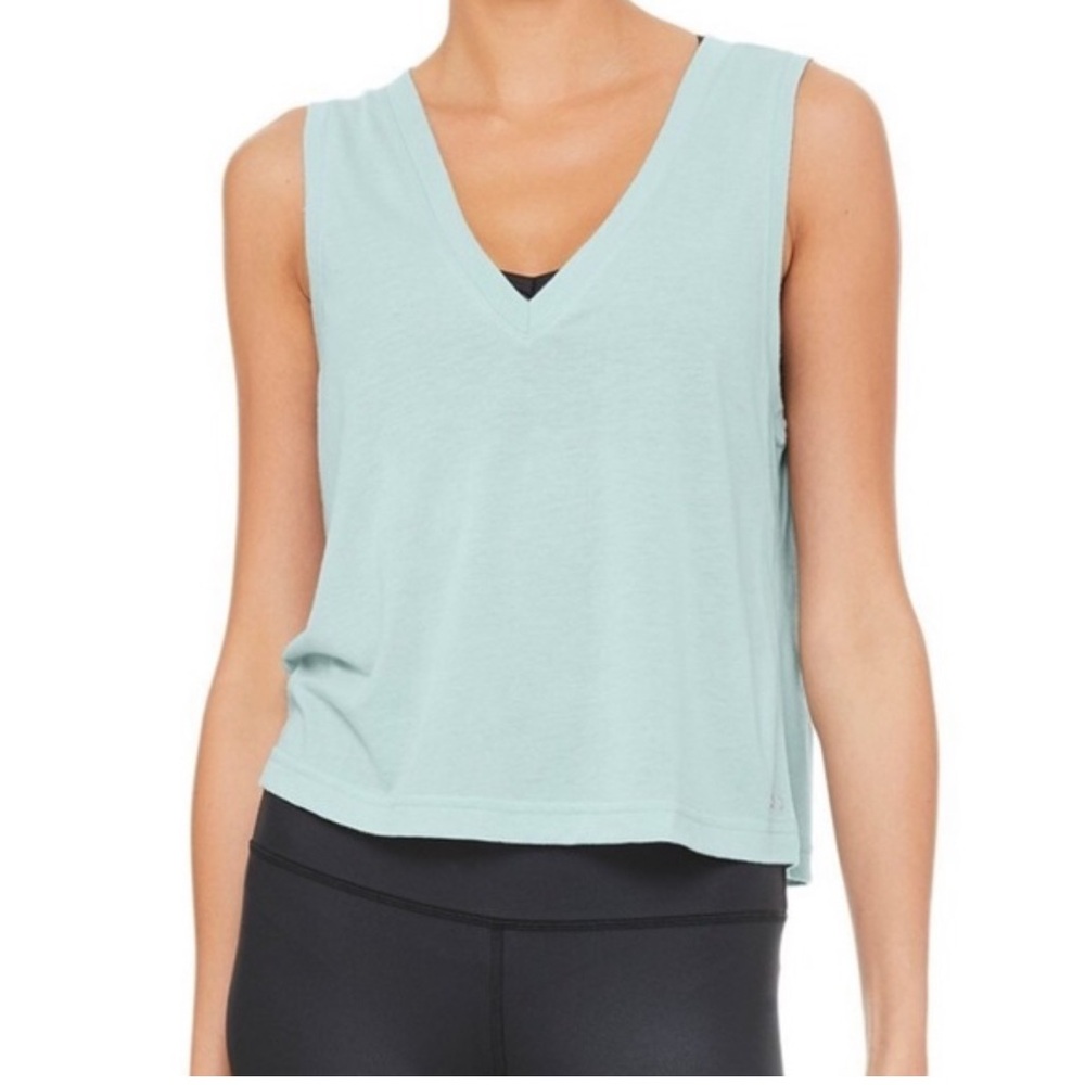 ALO Yoga Vibration Light Aqua Blue V-Neck Tank Top Size Small